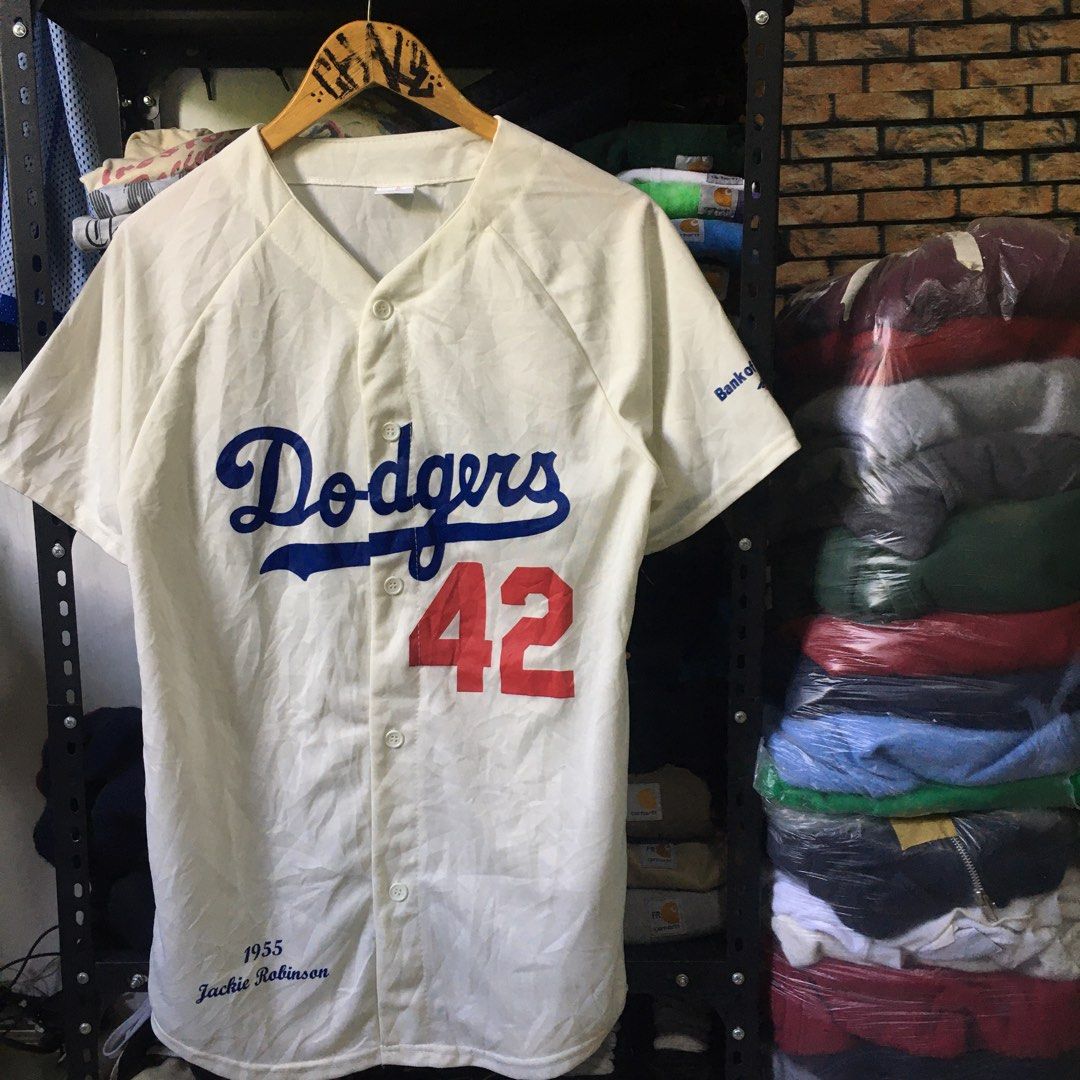 Majestic Dodgers T-shirt, Men's Fashion, Tops & Sets, Tshirts & Polo Shirts  on Carousell