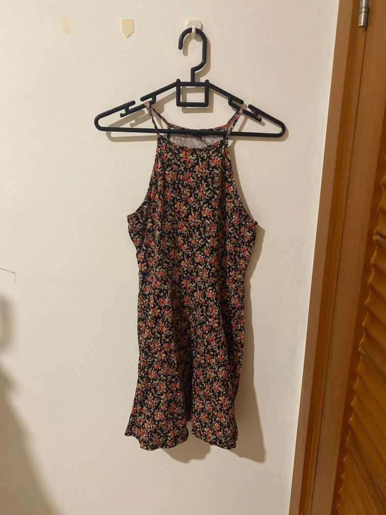 FOREVER 21 Floral Halter Mini Dress Size S, Fesyen Wanita, Pakaian Wanita,  Gaun u0026 Rok di Carousell
