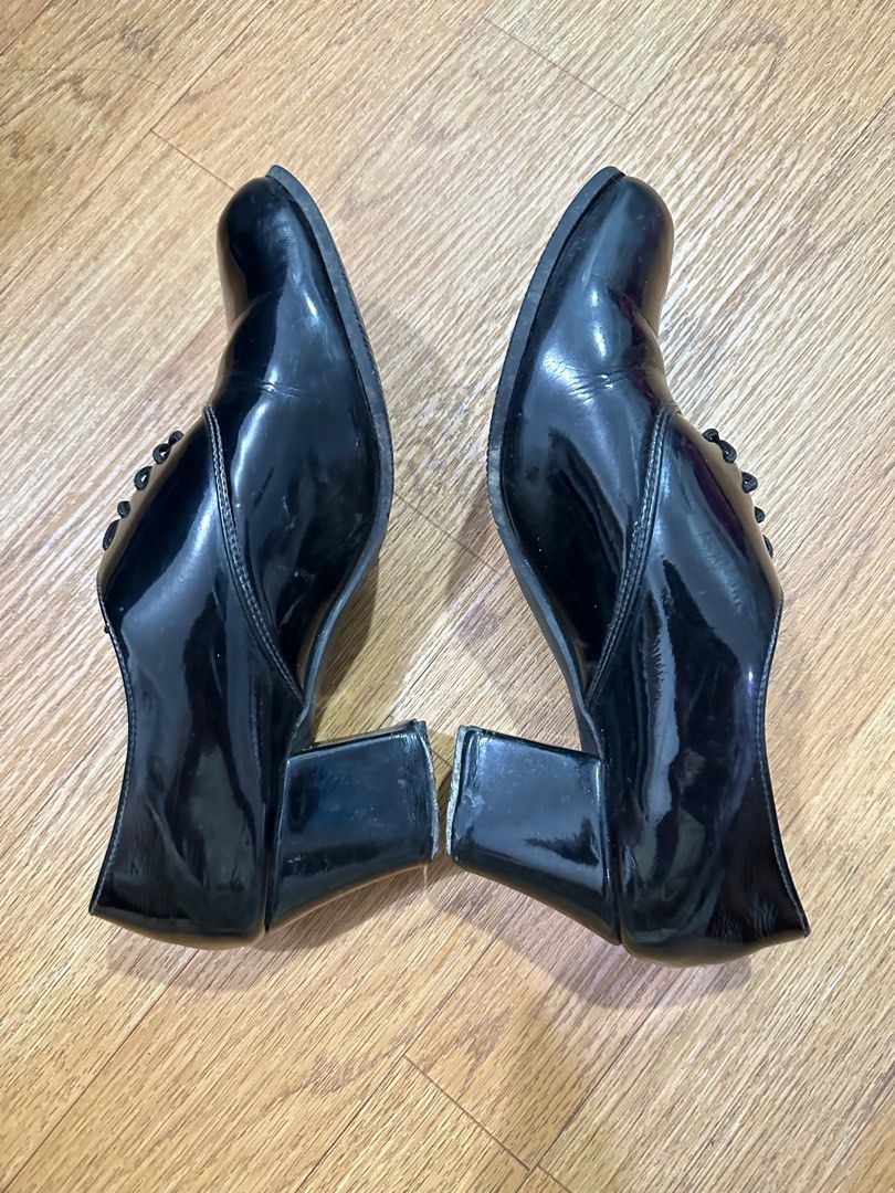Gibson lady guard shoes on Carousell