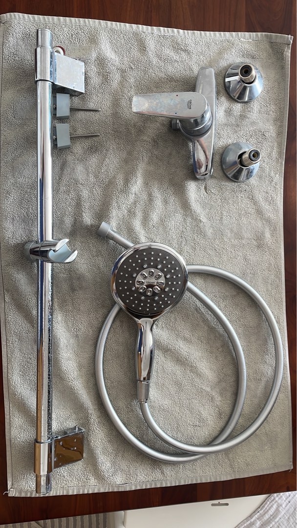 Grohe shower set, Furniture & Home Living, Bathroom & Kitchen Fixtures