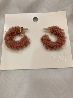 H&M 毛尼穿式耳環