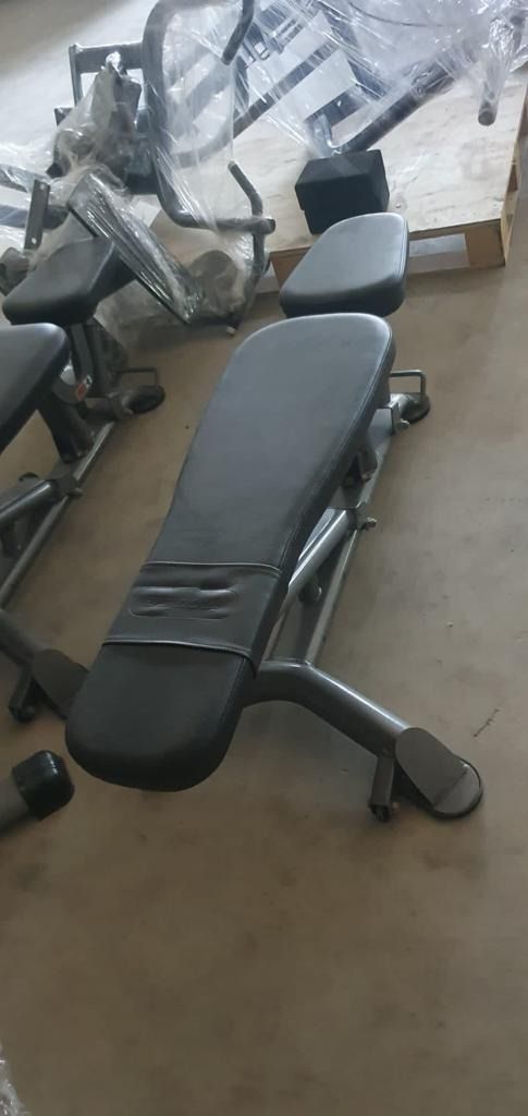 Pre owned outlet weight bench