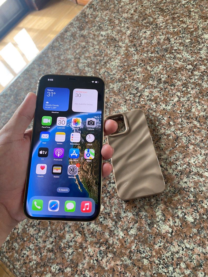 Iphone 12 pro max (256gb) Factory unlocked (Category: iPhone 12 Series) located in Quezon City. Submitted by tyler8. (Listing ID 1251839167, Image 3). Description: Iphone 12 pro max (256gb) Factory unlocked -34490 Open for swap (ios) plus add cash sa lower model Pristine condition (10/10) 90% battery health No any hidden issue Rfs: Need funds For meetup: Around marikina- Gateway cubao area. Other meetup place pag usapan nalang. .