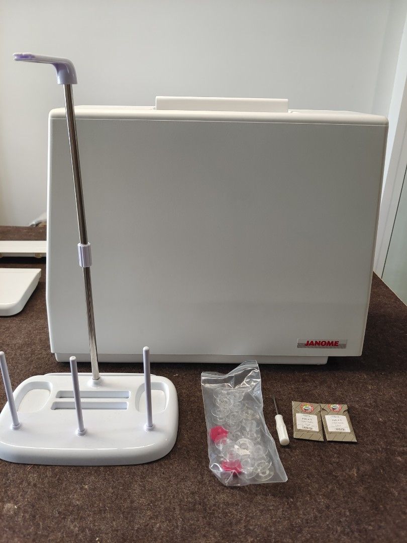 Janome L392 portable sewing machine, Hobbies & Toys, Stationery