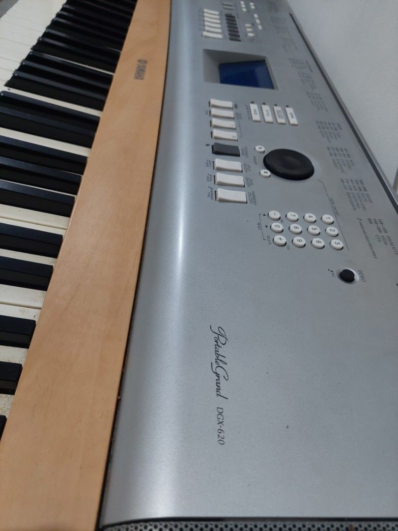 Keyboard Yamaha DGX620 Portable Grand Piano on Carousell