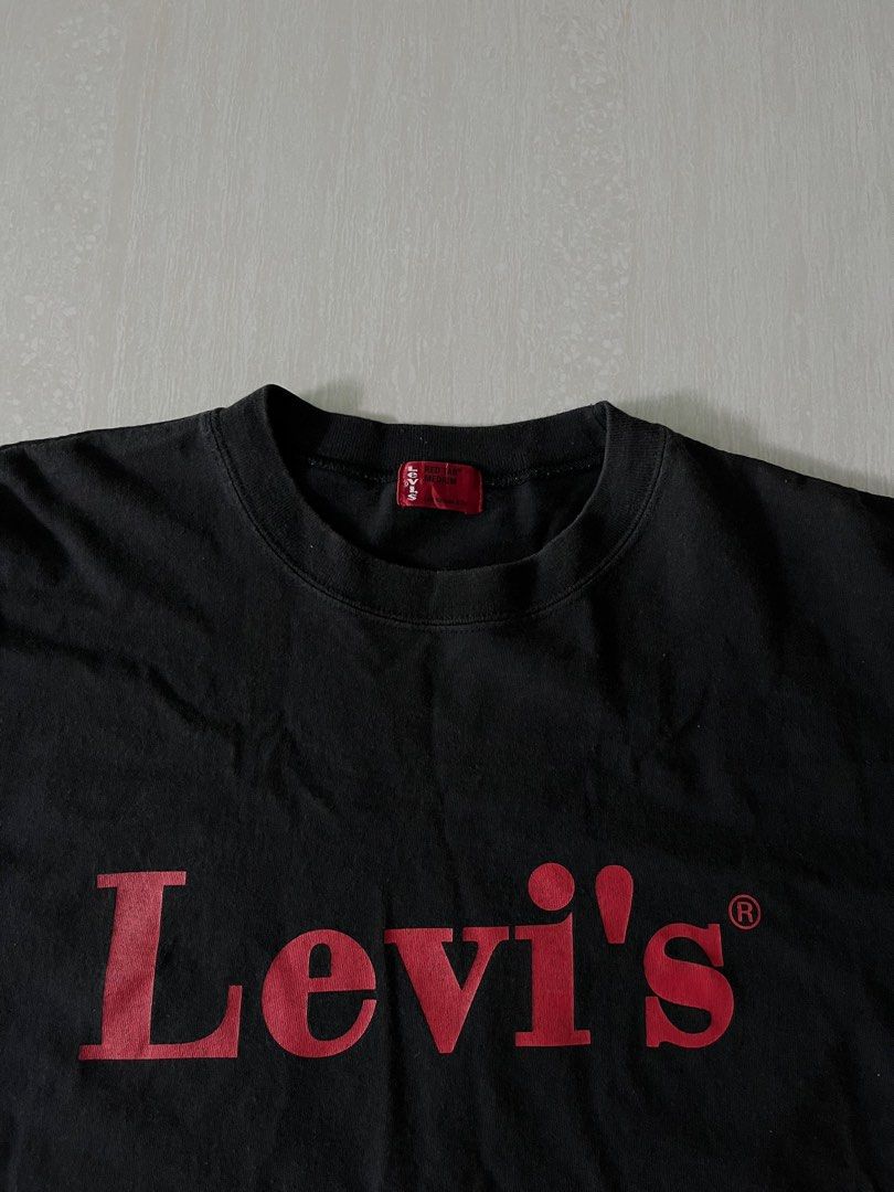 Levi s Red Tab Black Graphic Tee Shirt