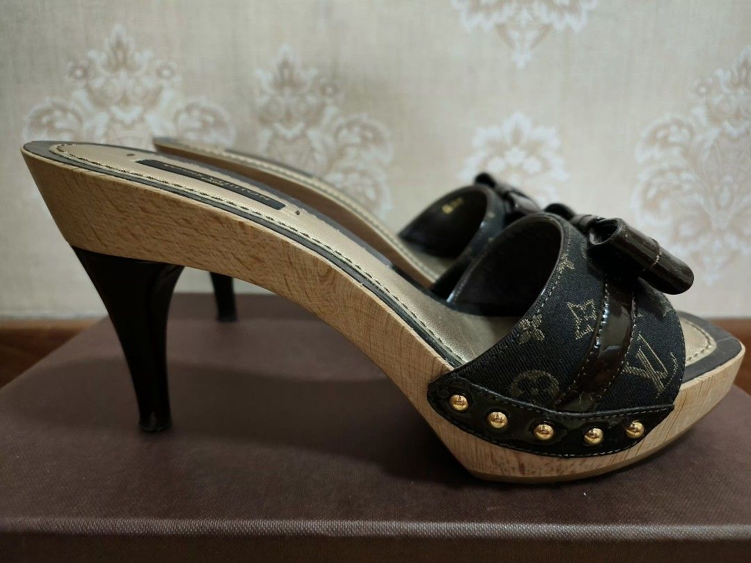 Louis vuitton heeled sandals sales