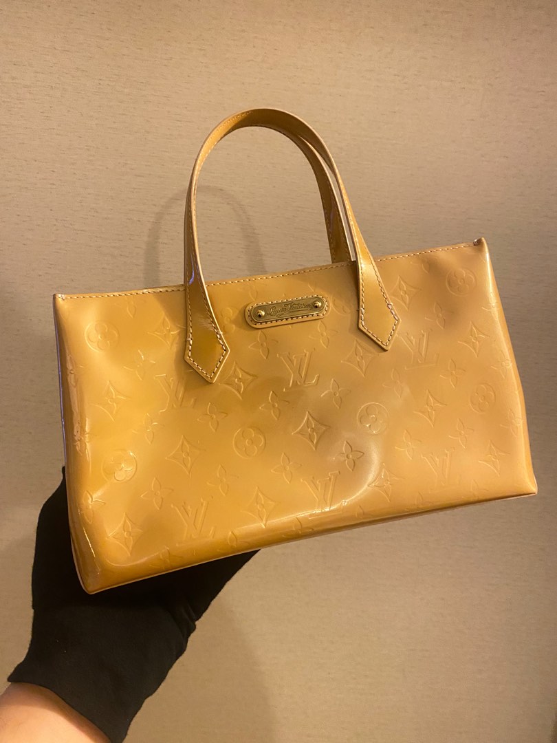 Louis Vuitton Monogram Vernis Wilshire PM