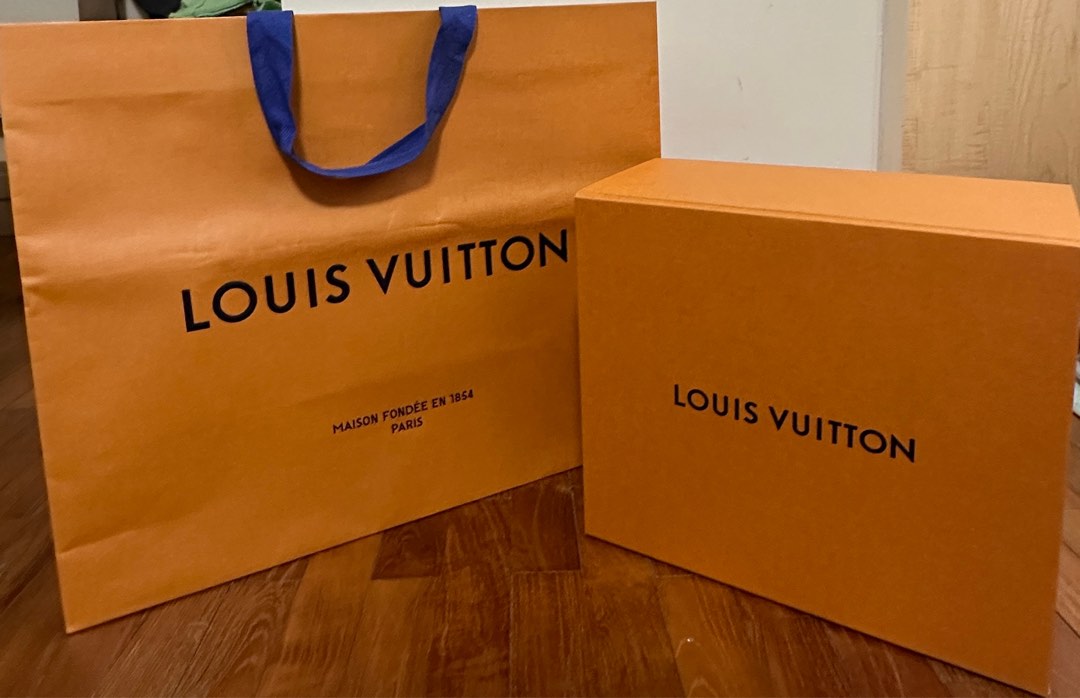 LOUIS VUITTON Authentic Paper Gift Shopping Bag LARGE SIZE 16 x13 x 6”
