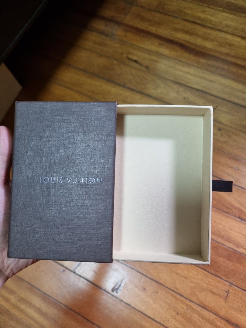 Louis vuitton small box original (Category: Luxury Bags & Wallets) located in Manila. Submitted by inflvenceph (Listing ID 1251890439, Image 2). Description: Original Louis Vuitton Box Good as new condition 5.25 inch x 3.5 inch (perfect for card holder, pocket organizer) 500 fixed.