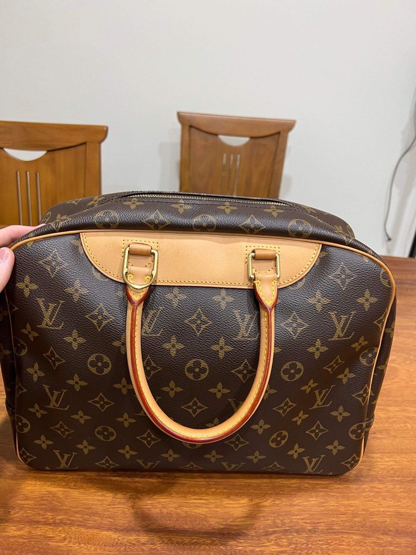 LV 全新品未使用（保齡球包）, 名牌精品, 精品包與皮夾在旋轉拍賣