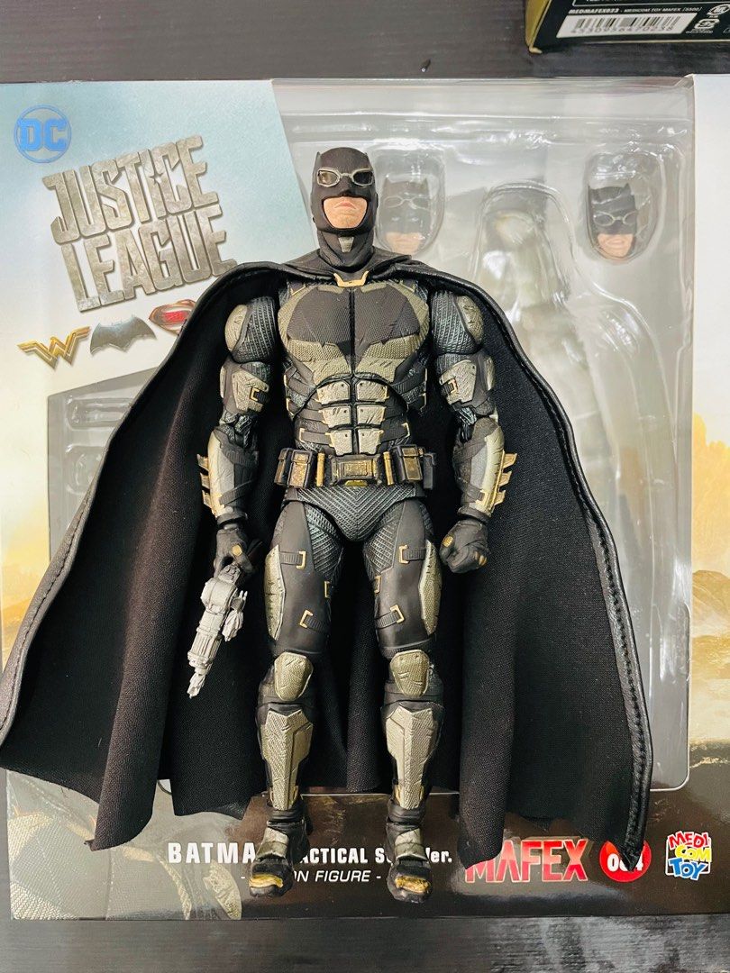 Mafex batman tactical suit top