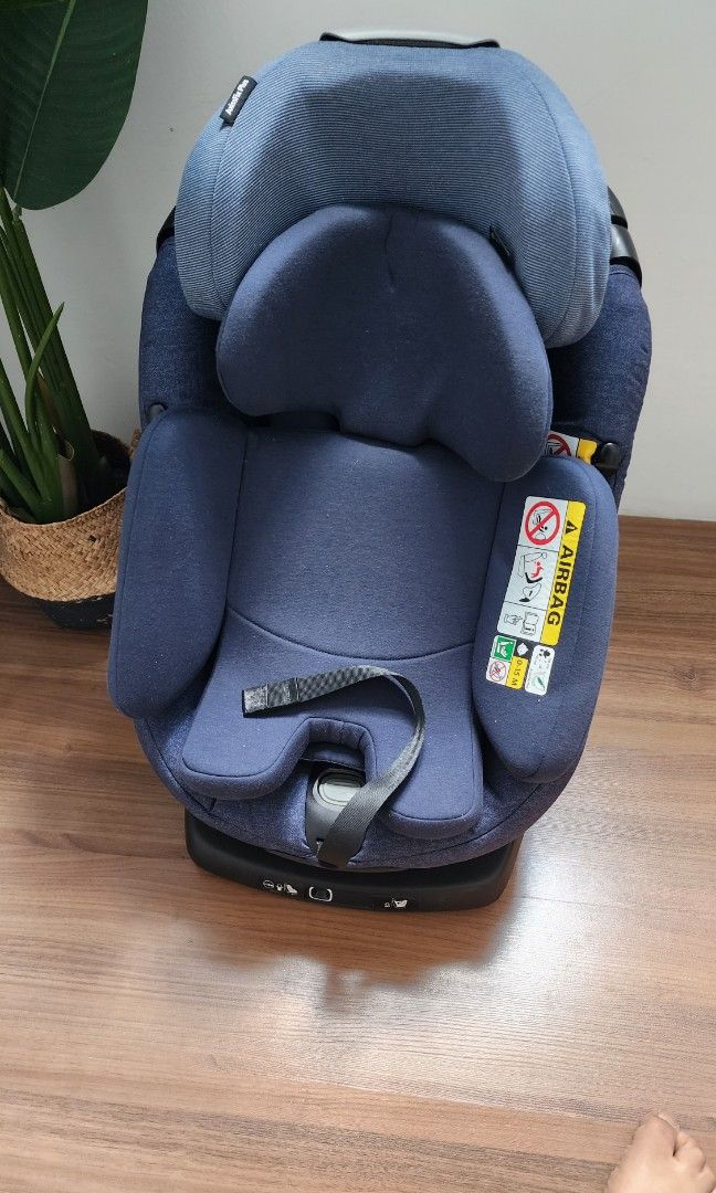 Maxi cosi axissfix plus newborn insert top