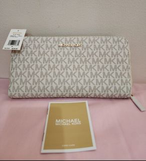 Michael kors jet set travel wallet