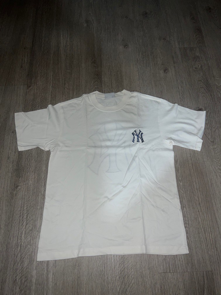 Nike New York Yankees Polo Shirt, Men's Fashion, Tops & Sets, Tshirts & Polo  Shirts on Carousell