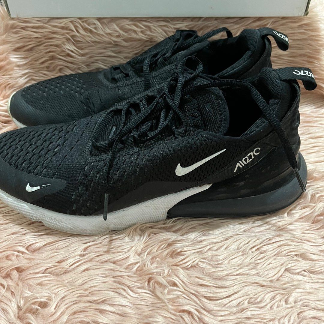 Nike Air Max 270 (Category: Sneakers) located in Manila. Submitted by 1stofmay.ph (Listing ID 1251880636, Image 2). Description: Original Nike 💯 Size 10 Black/White With Box.