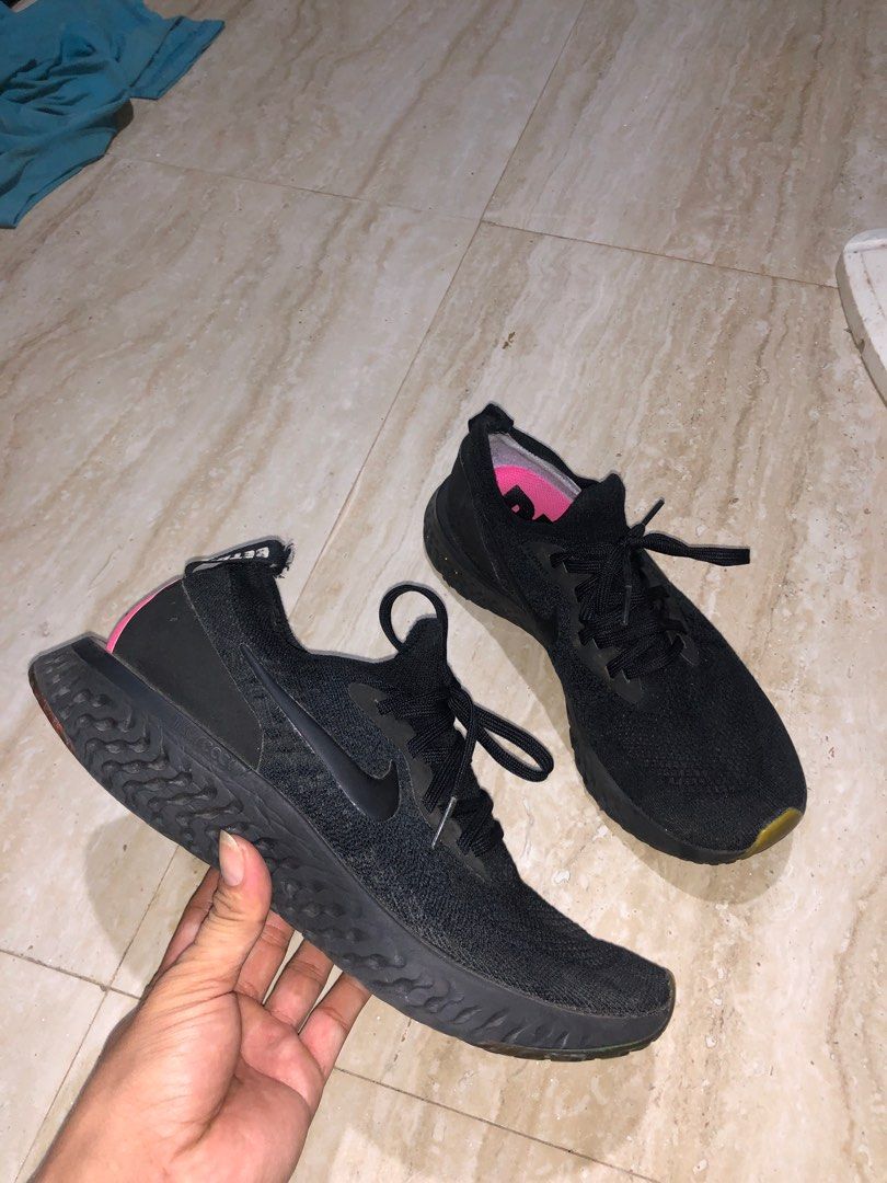 Nike epic react foot store locker