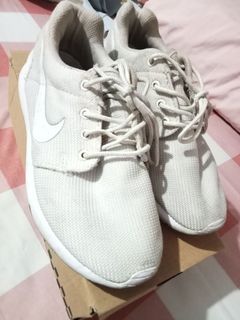 Nike rosherun white