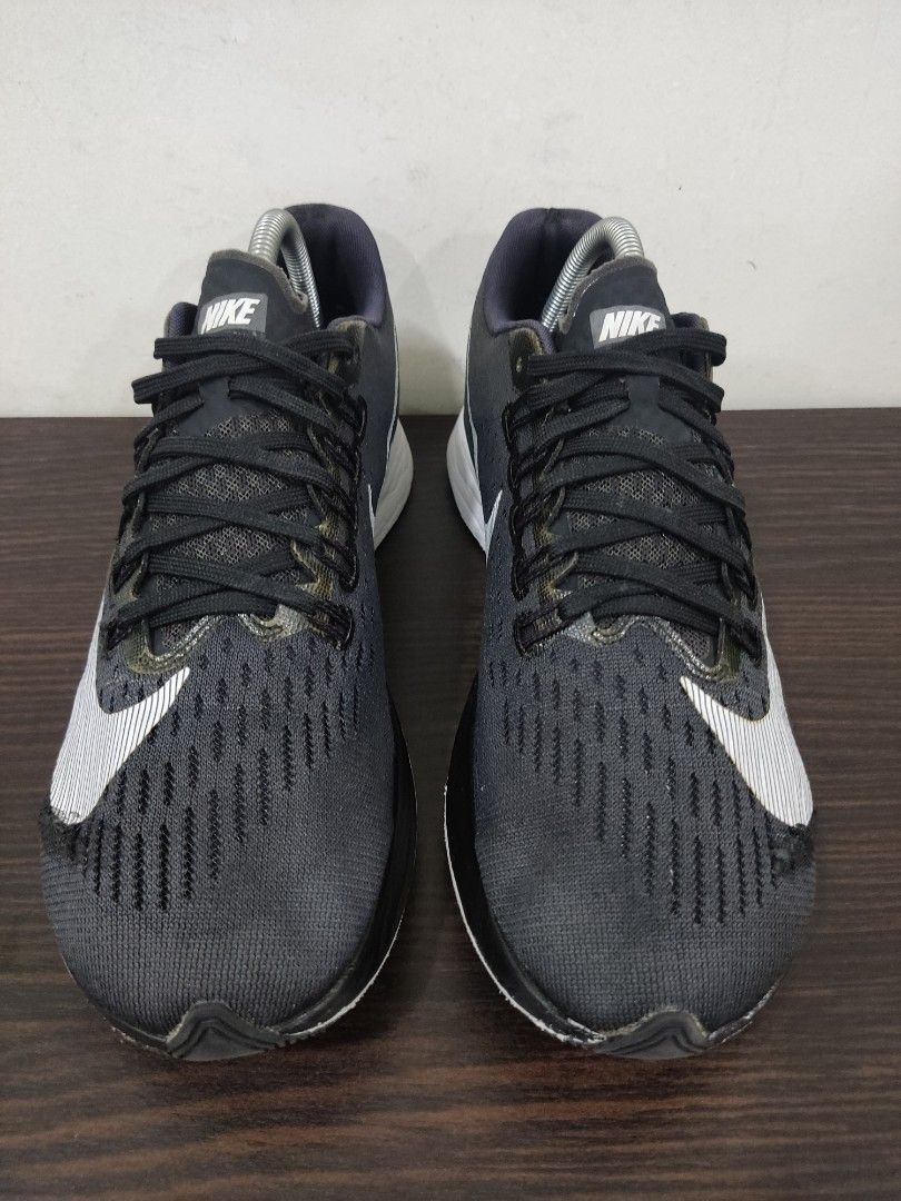 Pegasus 35 on sale vs zoom fly