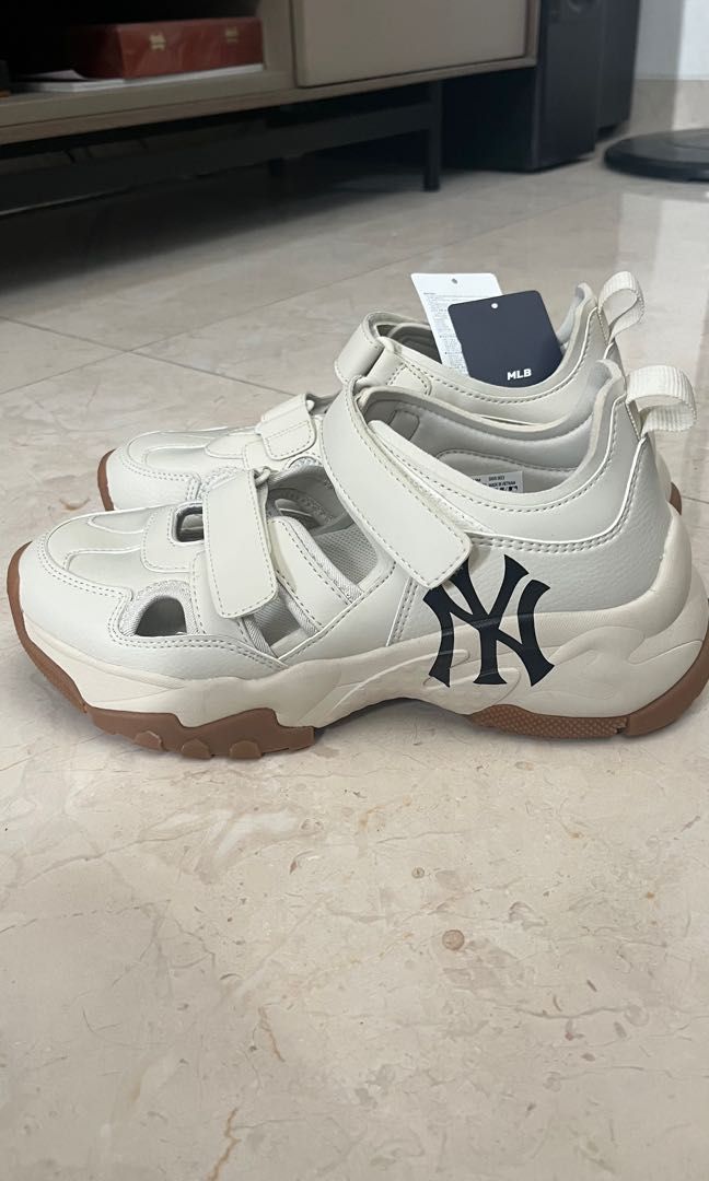 MLB NY Yankees Bigball Chunky Mask Sneakers Beige Gum