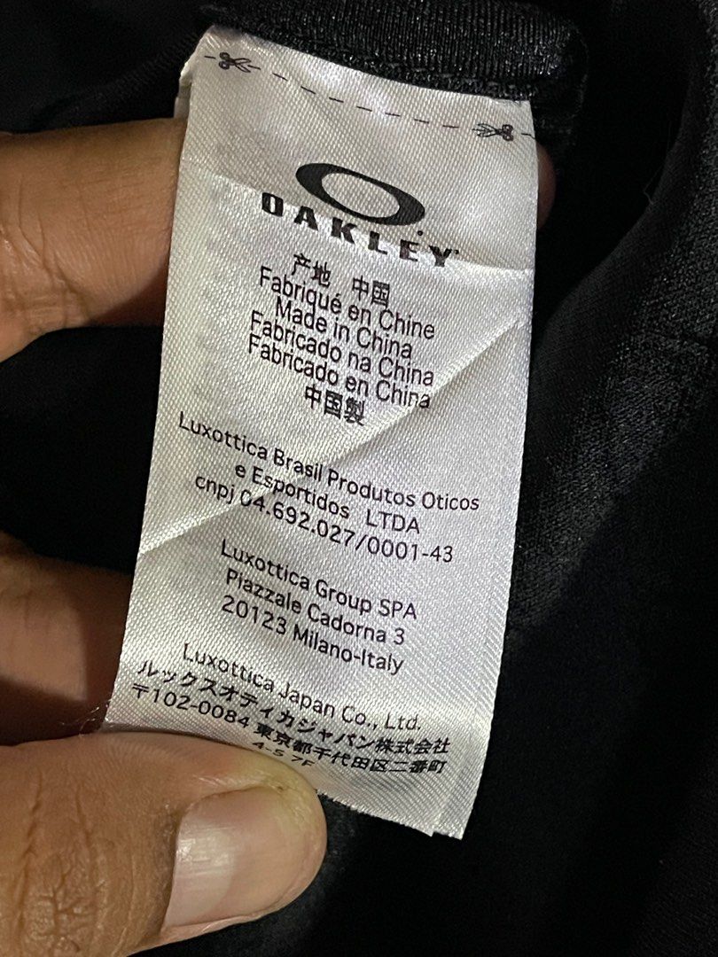 Oakley made deals in china