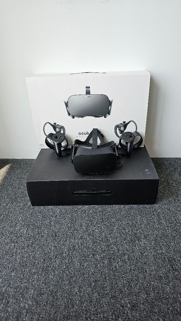 Oculus Rift + Touch Virtual Reality System