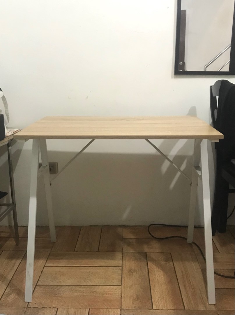 Abenson sales office table