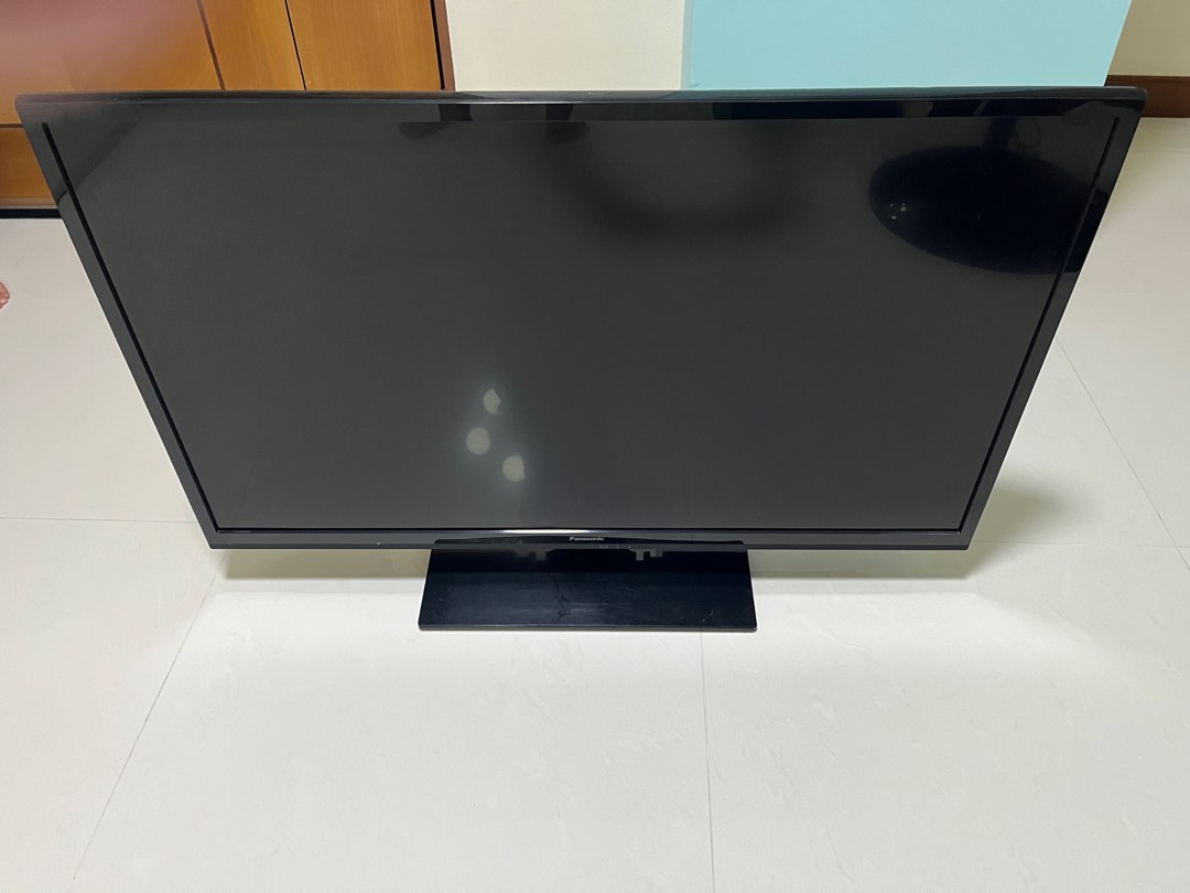 Panasonic 39 inch TV, TV & Home Appliances, TV & Entertainment, TV on ...