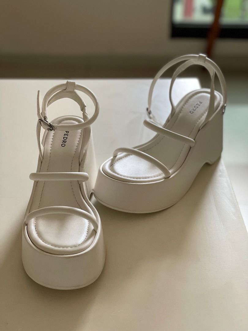 Chunky best sale sandals white