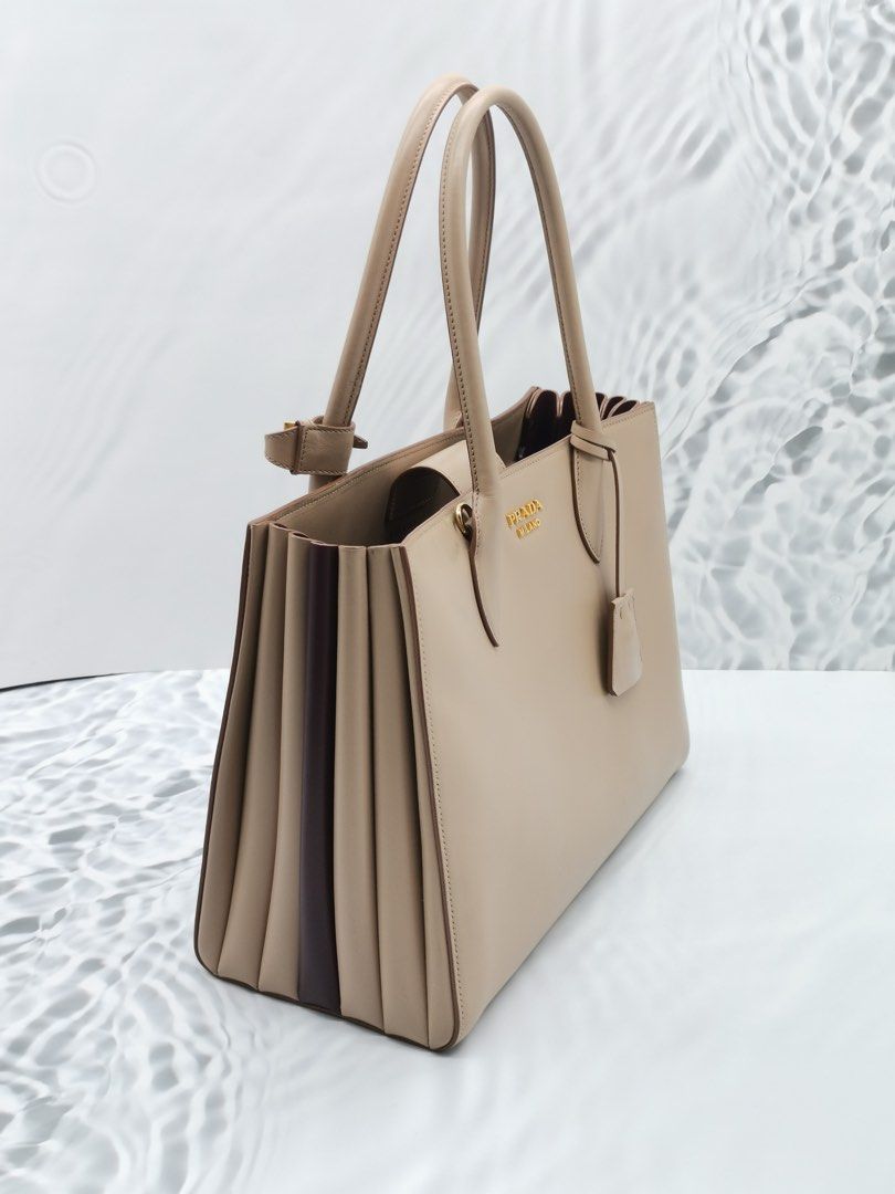 Prada bibliotheque medium deals