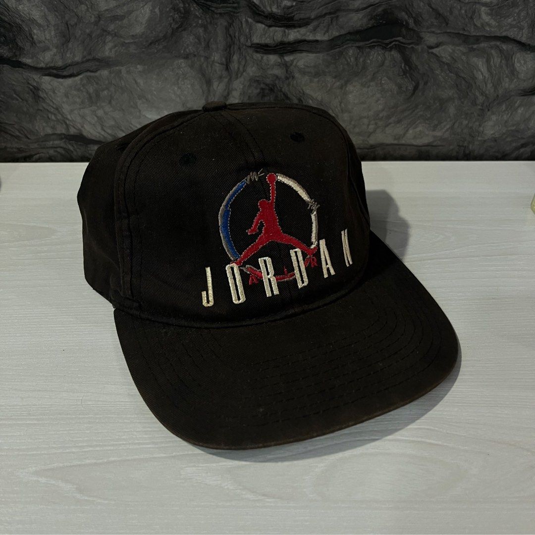 All black hotsell jordan hat