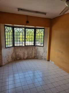 (Category: ) located in . Submitted by Adiput (Listing ID 1251881708, Image 1). Description: .