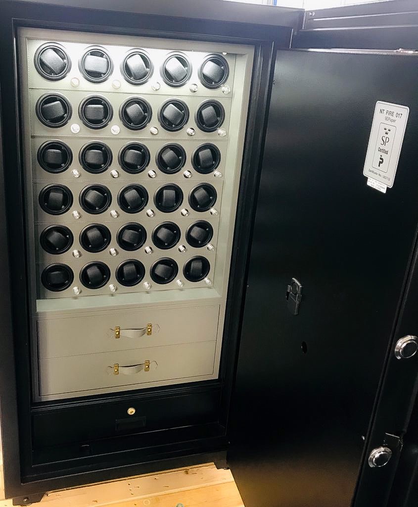 Richman 30 Watch Winder (Japan), Luxury, Watches on Carousell