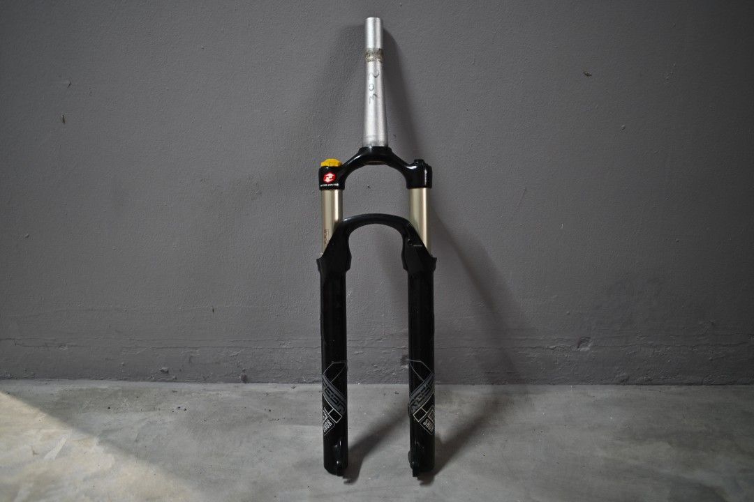 Rockshox Reba MTB suspension fork Sports Equipment Bicycles