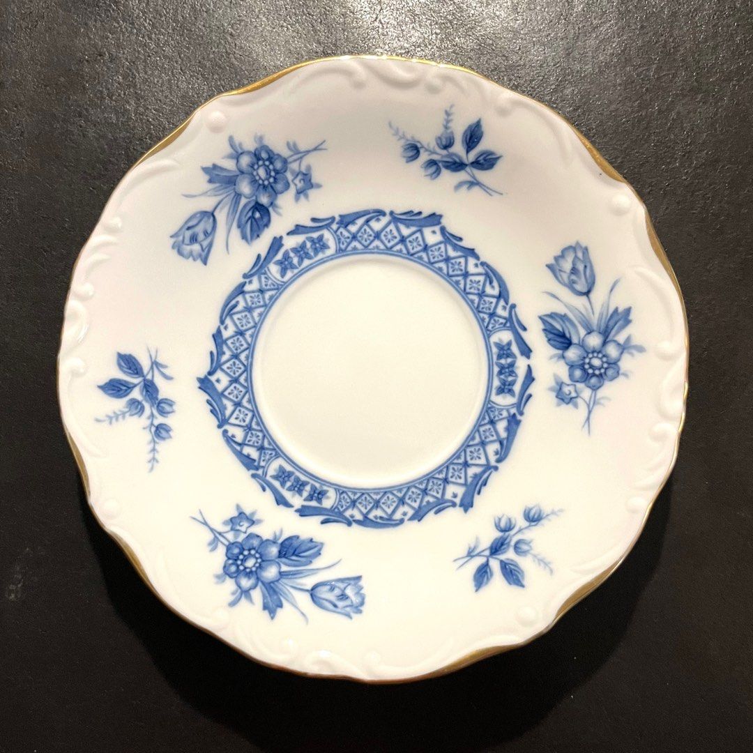 Rosary Yamato fine China blue and white saucer plate, Furniture & Home