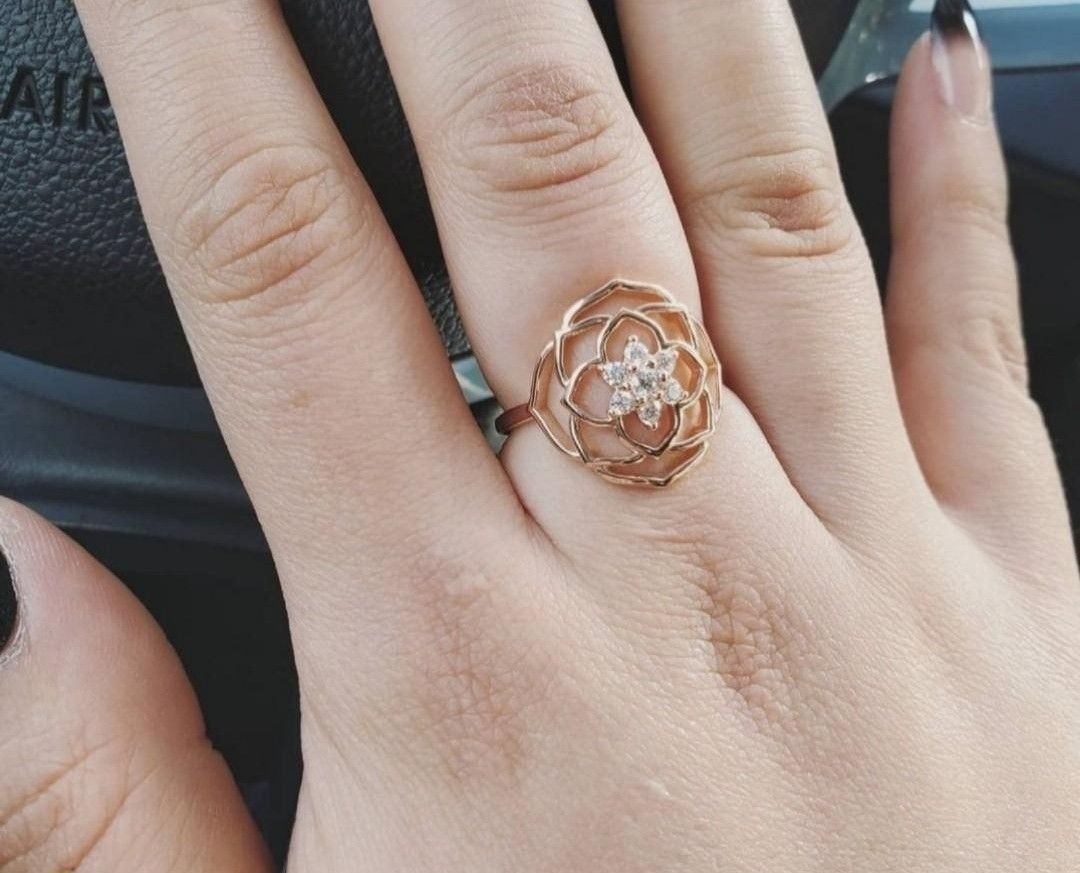 Pandora flower petals band ring deals