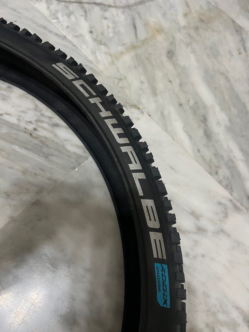 Schwalbe best sale 27.5 2.4