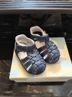 Sepatu baby
