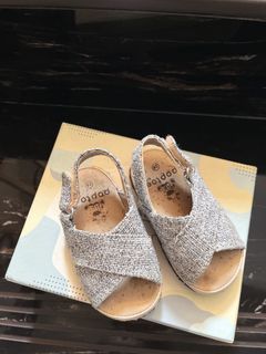 Sepatu baby