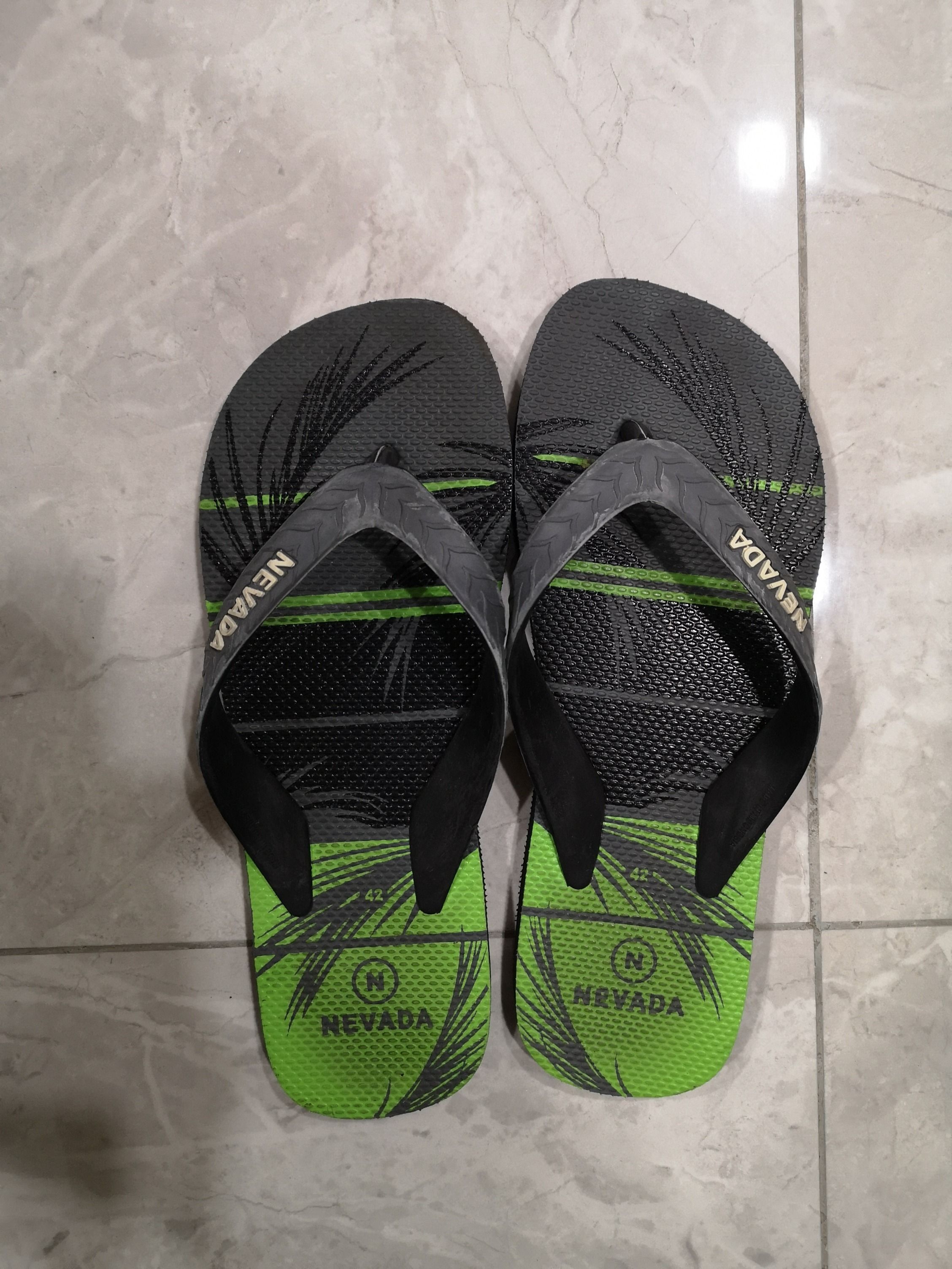 Mens slippers hotsell under $1