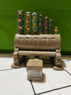 Snow white & the seven dwarfs piano toy with pump