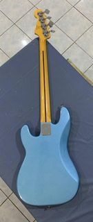 Squier Vintage Modified Precision Bass (Upgraded Parts)