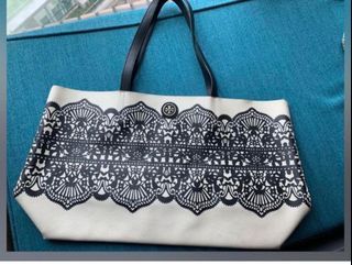Tory burch printed tote