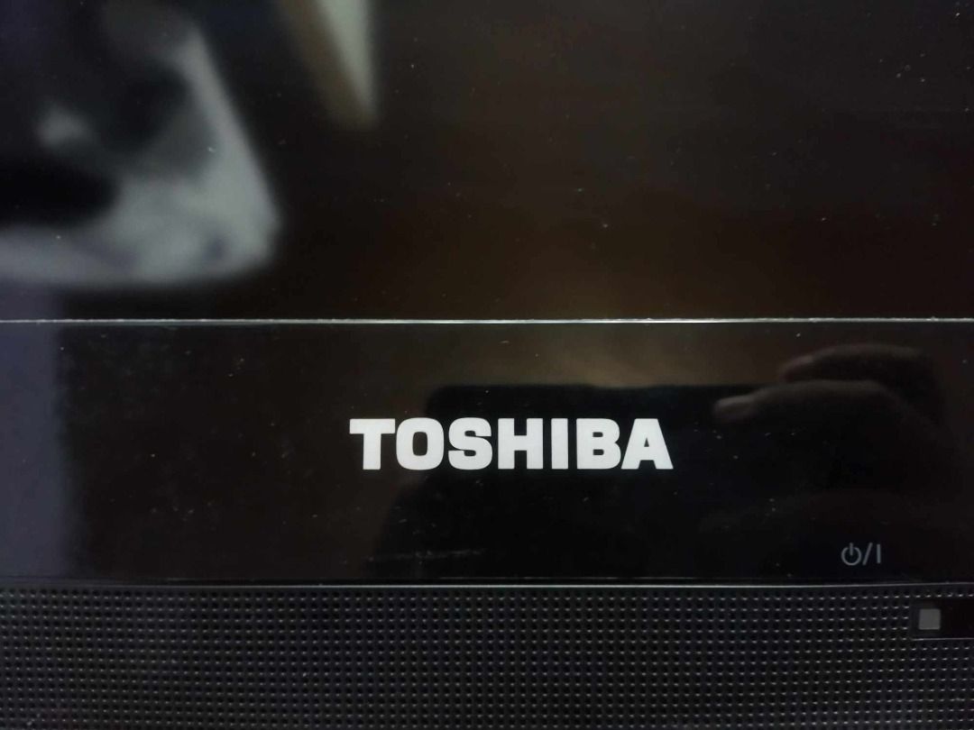 TOSHIBA 32 INCH FLAT TV (Category: TV) located in Caloocan City. Submitted by nyakzkie04 (Listing ID 1251872082, Image 3). Description: FS> TOSHIBA 32 INCG FLAT TV. RFS> NEED FUNDS FOR MEDICATION used but not abused, malinaw n malinaw pwedeng pang monitor sa mga cctv camera , Tv sa mga kainan , pang videoke 🤗 Pm sa interested.