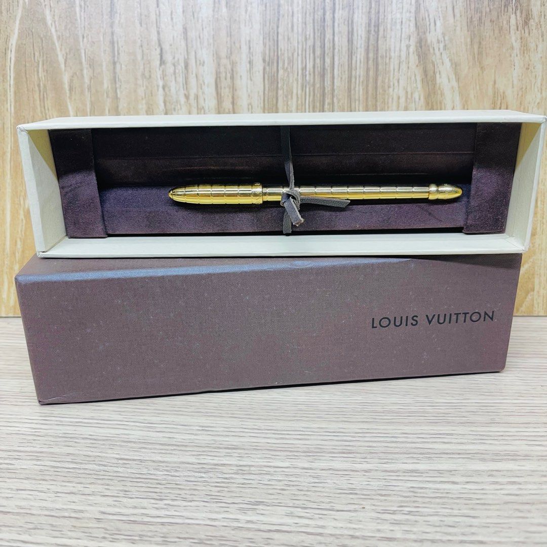 New Louis Vuitton Golden Agenda Ballpoint Pen w/ Refill at 1stDibs  louis  vuitton pen, louis vuitton agenda pen, louis vuitton gold pen