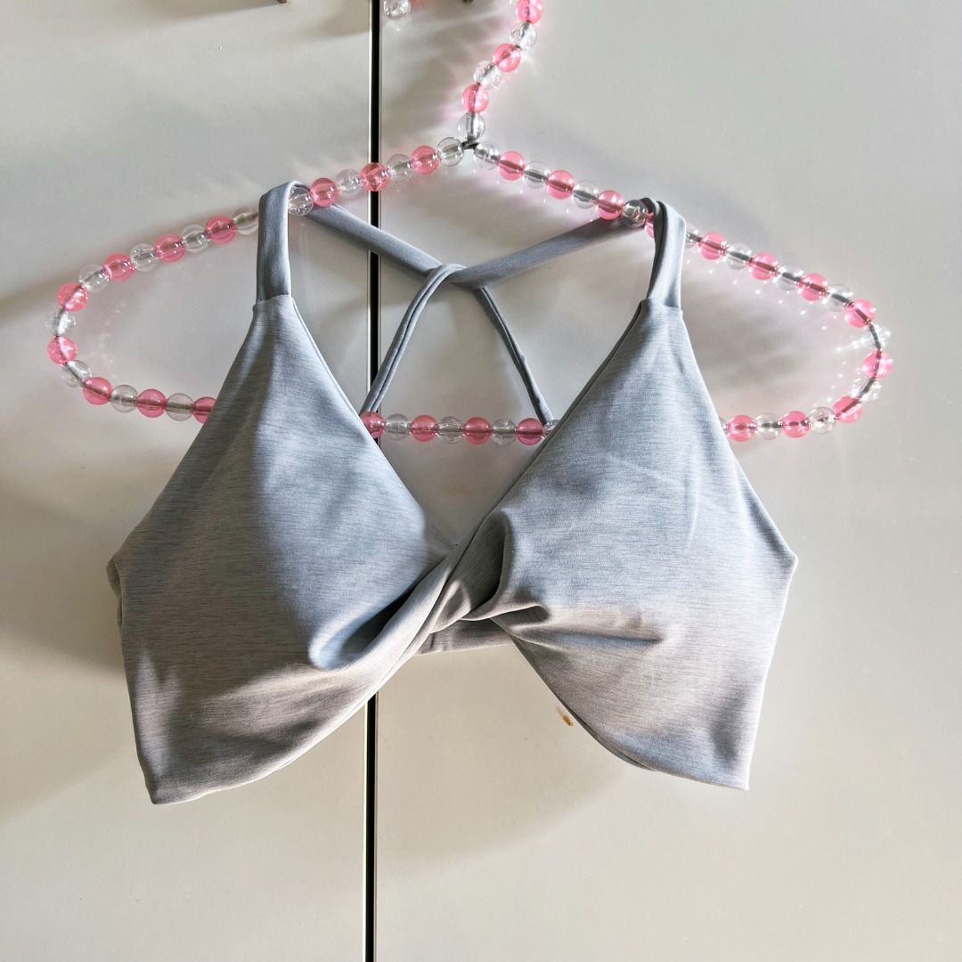Twisted Sports Bra, Women's Fashion, Activewear on Carousell