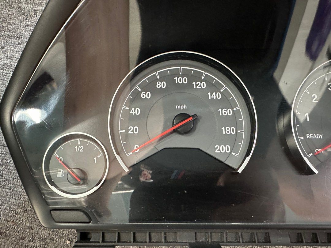 used 2014 BMW M4 Odometer MPH, 汽車配件, 電子配件- Carousell