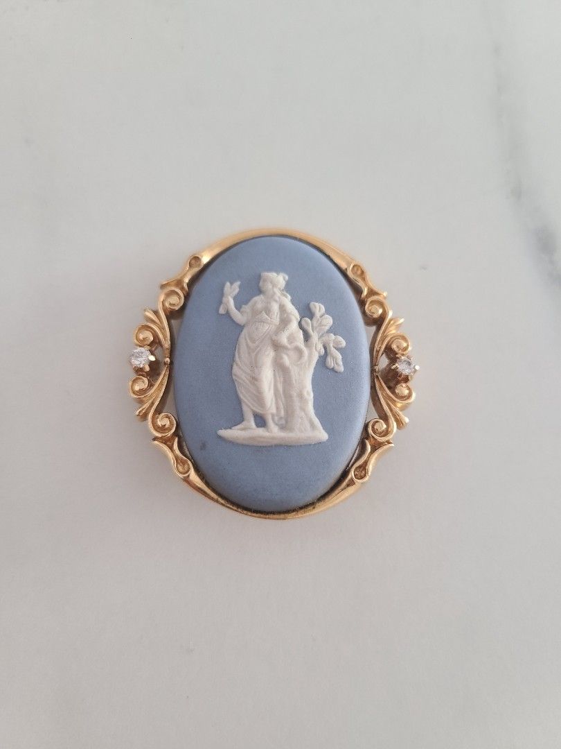 Wedgewood brooches clearance