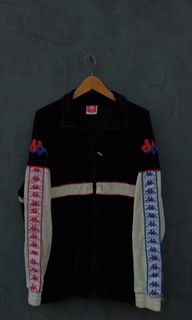 (Kategori: ) berada di . Dikirim oleh second_brand321 (ID iklan 1251865858, Gambar 1). Deskripsi: .
