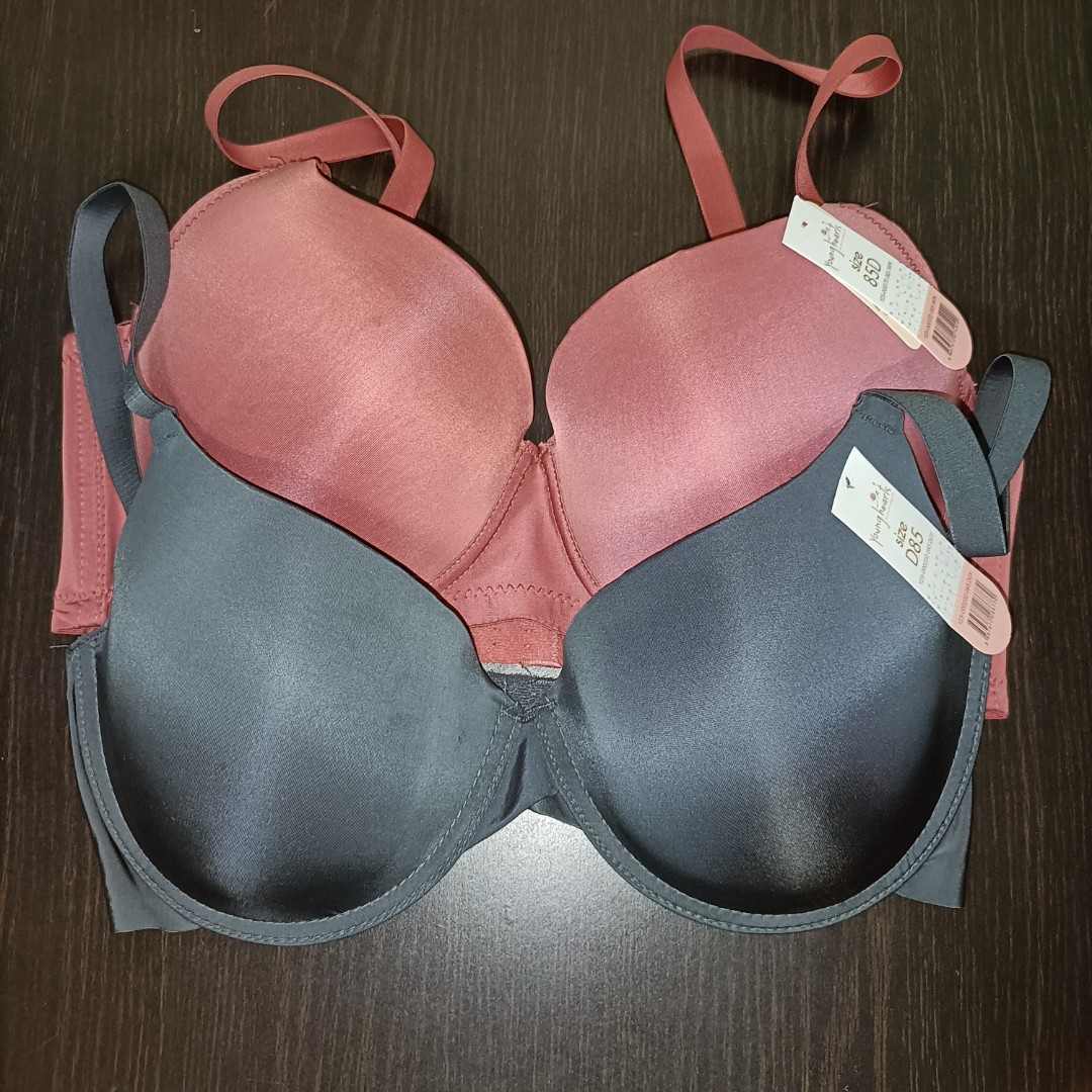 BN YOUNG HEARTS BRA D85/85D, Women's Fashion, New Undergarments &  Loungewear on Carousell